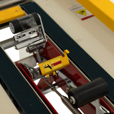 Полуавтоматический заклейщик коробов FXJ-6050 Foodatlas